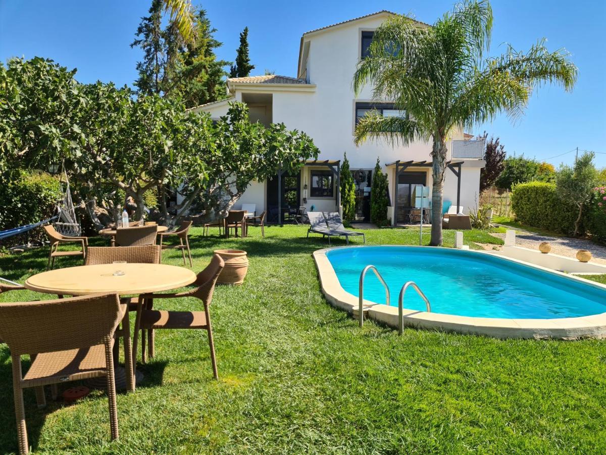 Villa Vravrona Tower & Suites Markópoulon Buitenkant foto