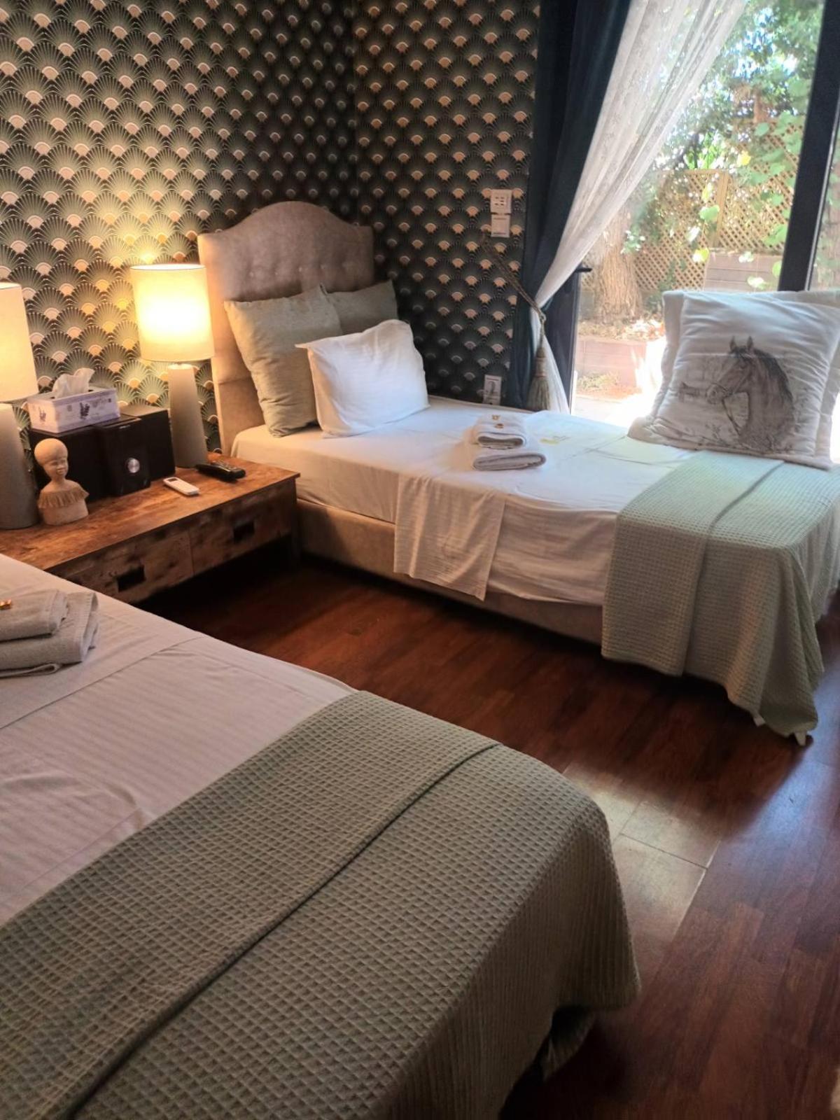 Villa Vravrona Tower & Suites Markópoulon Buitenkant foto