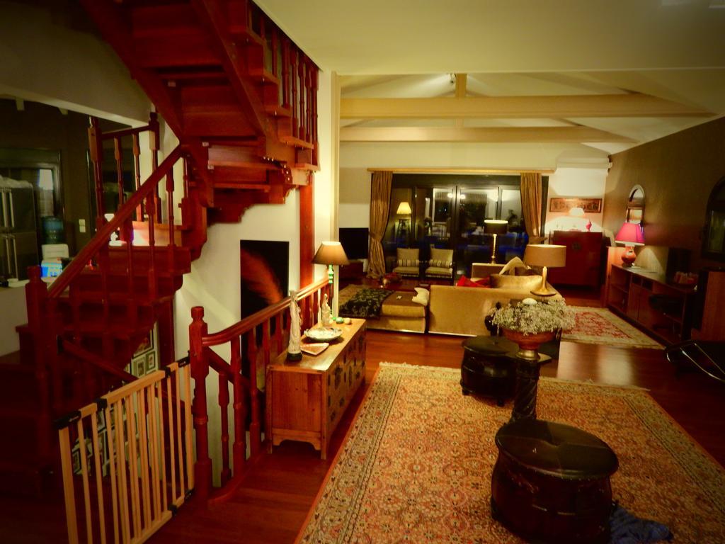 Villa Vravrona Tower & Suites Markópoulon Kamer foto