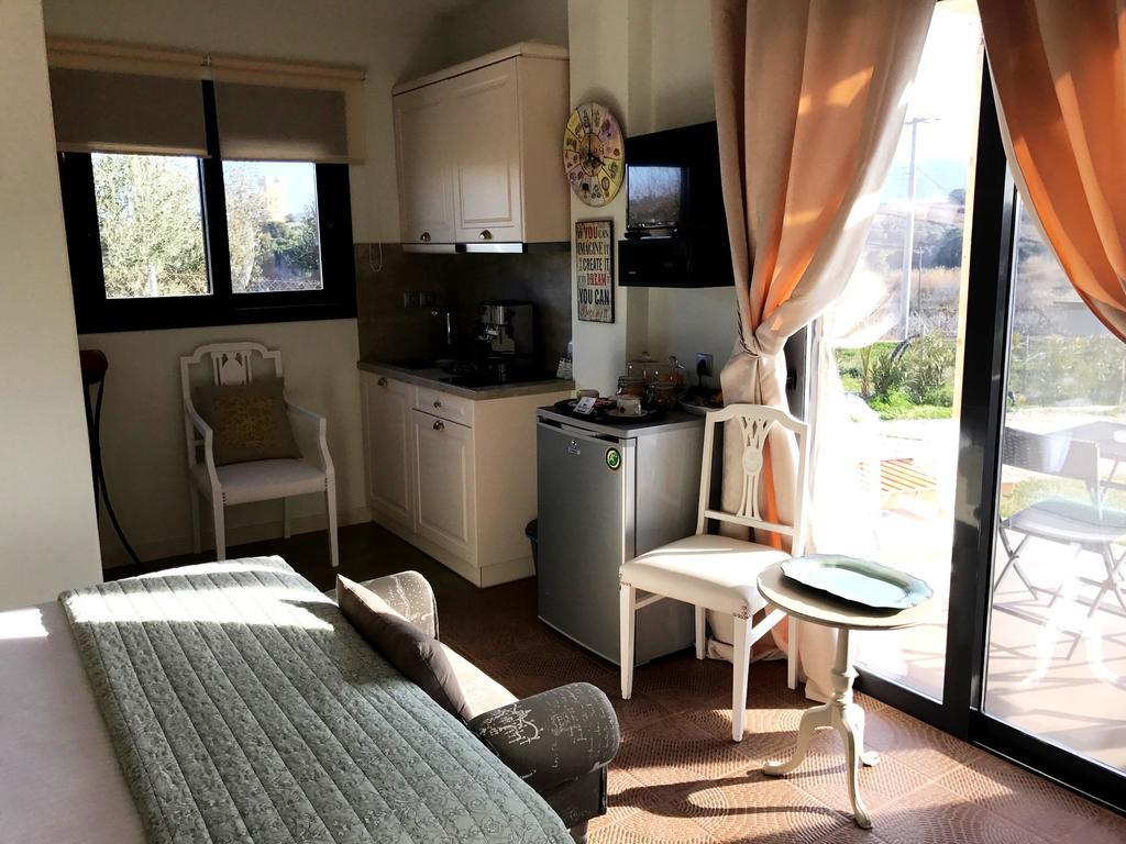 Villa Vravrona Tower & Suites Markópoulon Buitenkant foto